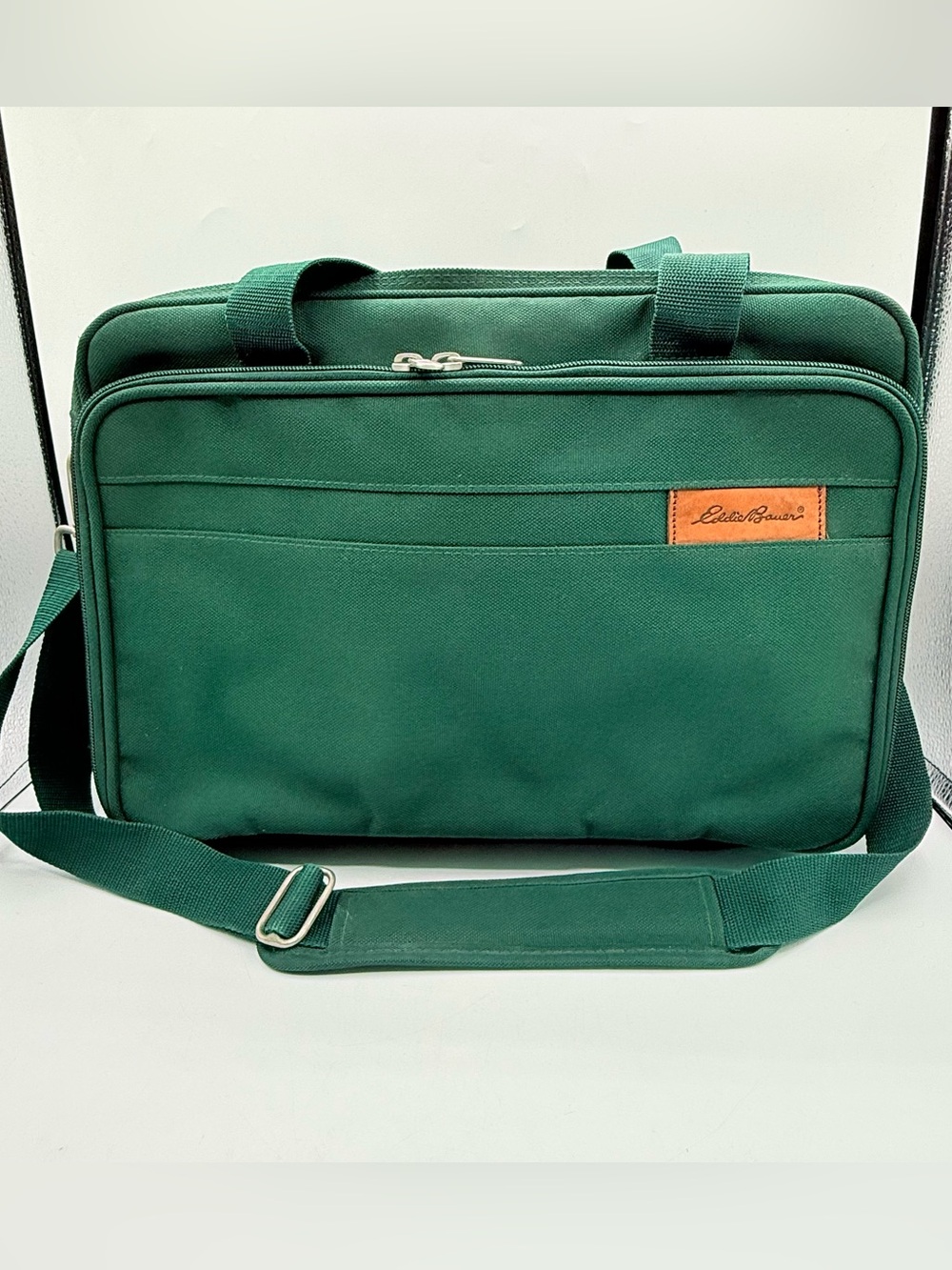 Vintage Eddie Bauer Green Travel  Messenger Shoulder Bag Strap Taiwan YKK Zip